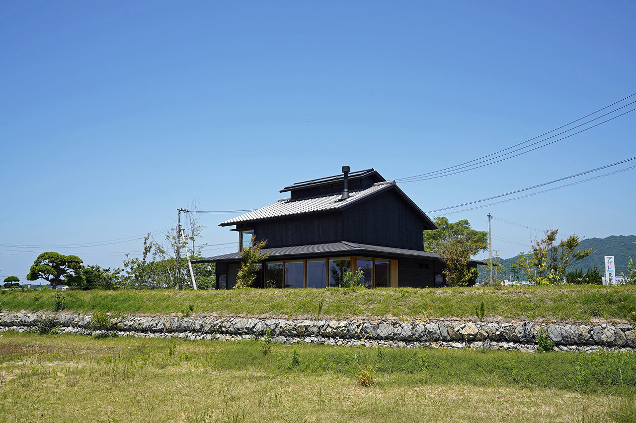 等身大の 暮らしを 受けとめる「讃岐緑想（さぬきりょくそう」01